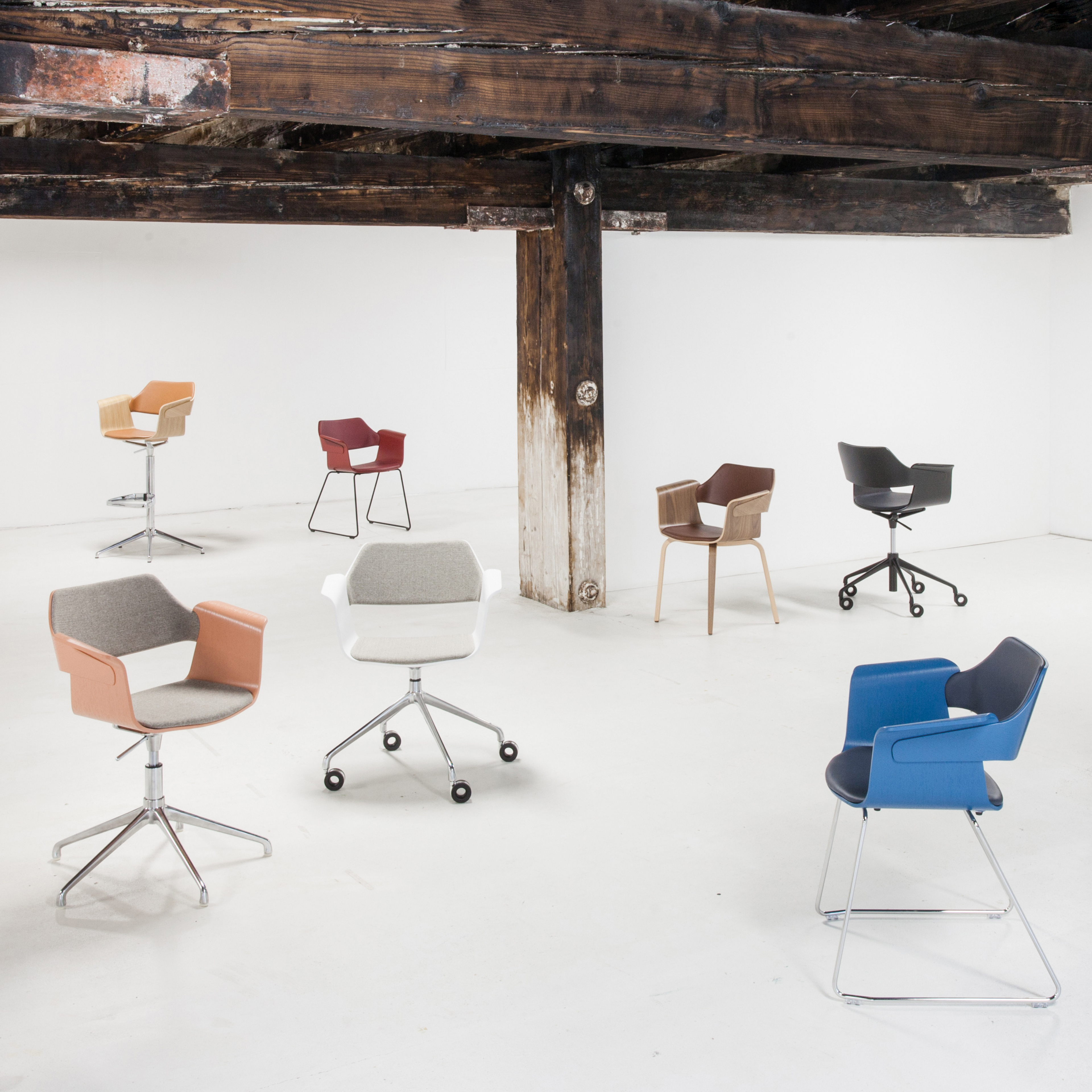 FLAGSHIP karfás szék (festett tölgy, bordó, szánkótalppal) I Bemutatótermi darab