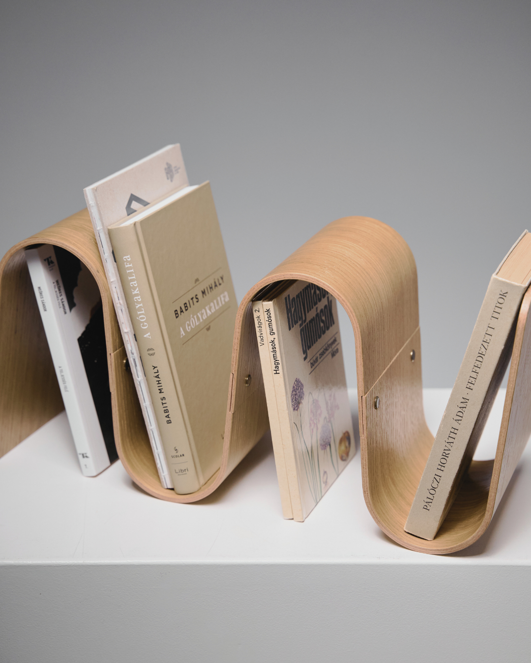 MEANDER könyvtámasz (tölgy, nagy)